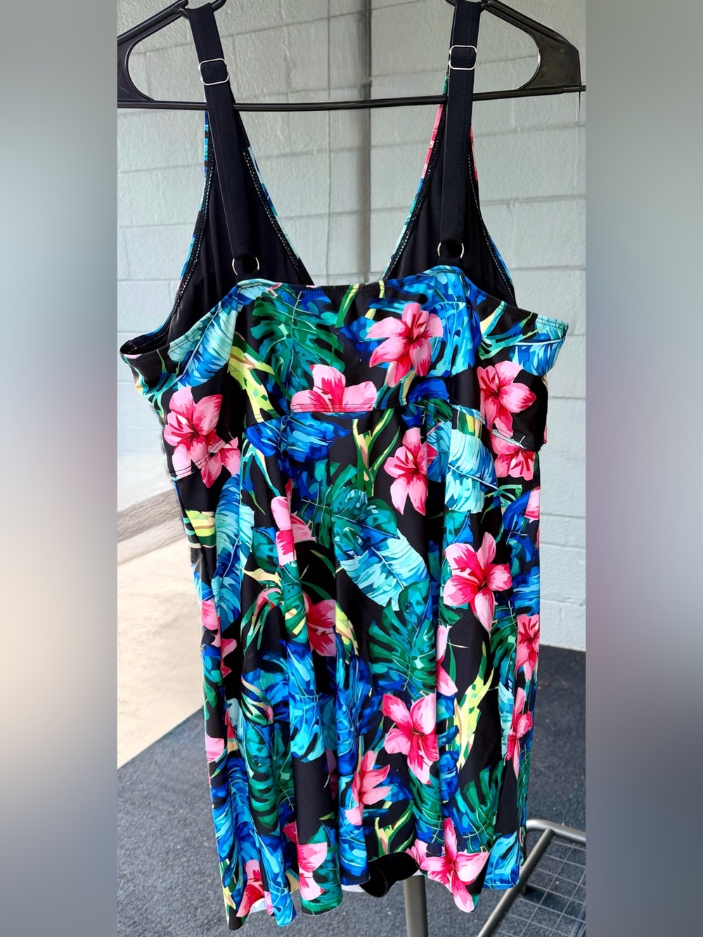 BloomChic Plus Size Twist-Front Floral Print Swim Dress - Picture 6 of 10